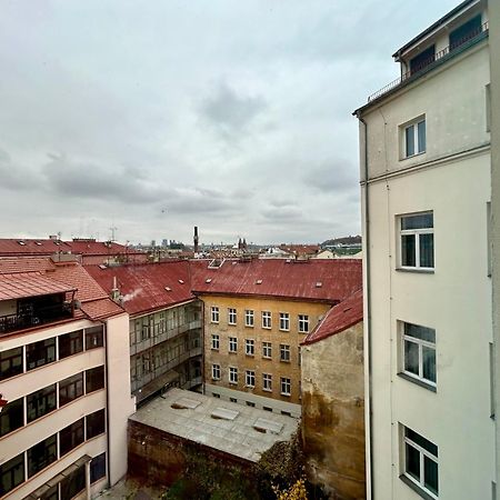 Red & Blue Design Hotel Praha Bagian luar foto